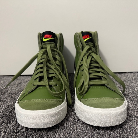 NIKE Blazer Mid 77 Asparagus - Picture 4 of 11